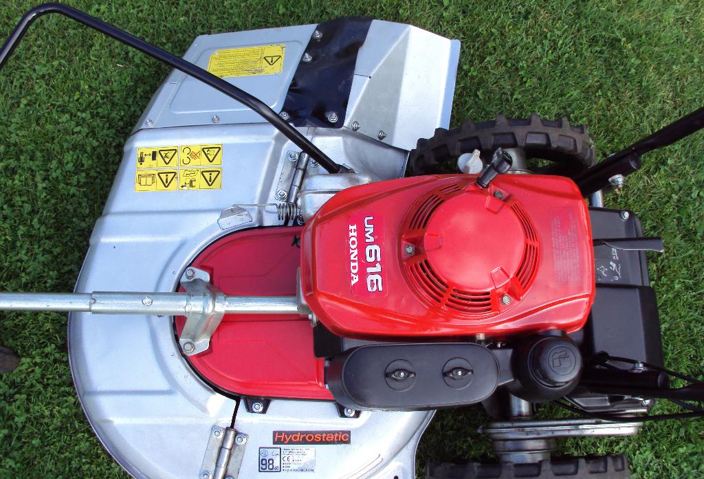 Honda UM616 ruwterreinmaaier grasmaaier, hydrostaat 61 cm, Ophalen, Cirkelmaaier, Honda, Zo goed als nieuw