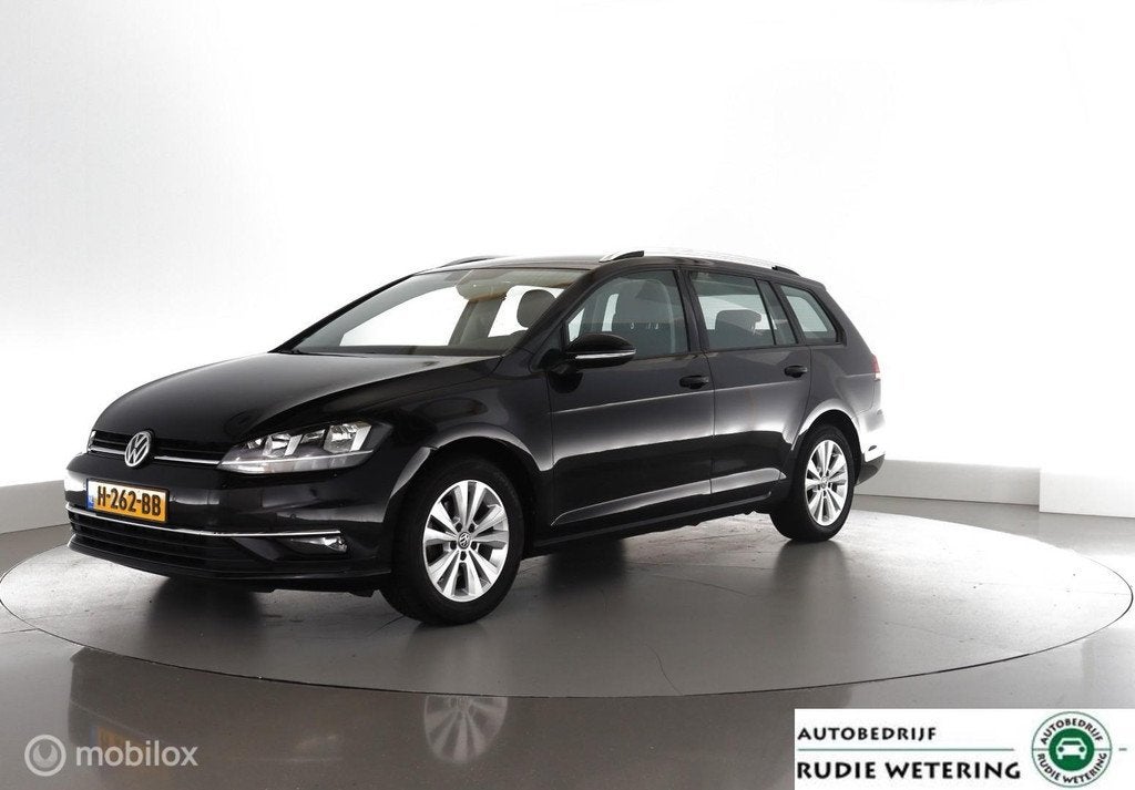 Volkswagen Golf 1.0 TSI Comfortline Business trekhaak|stoelv, Gebruikt, Euro 6, 1200 kg, Met garantie (alle)