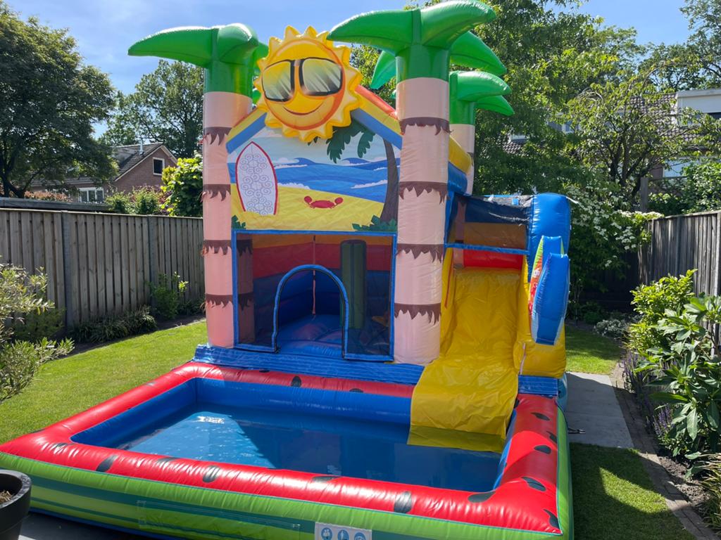 Summer Beach springkussen met waterglijbaan en zwembad huren, Hobby en Vrije tijd, Feestartikelen | Verhuur, Ophalen of Verzenden