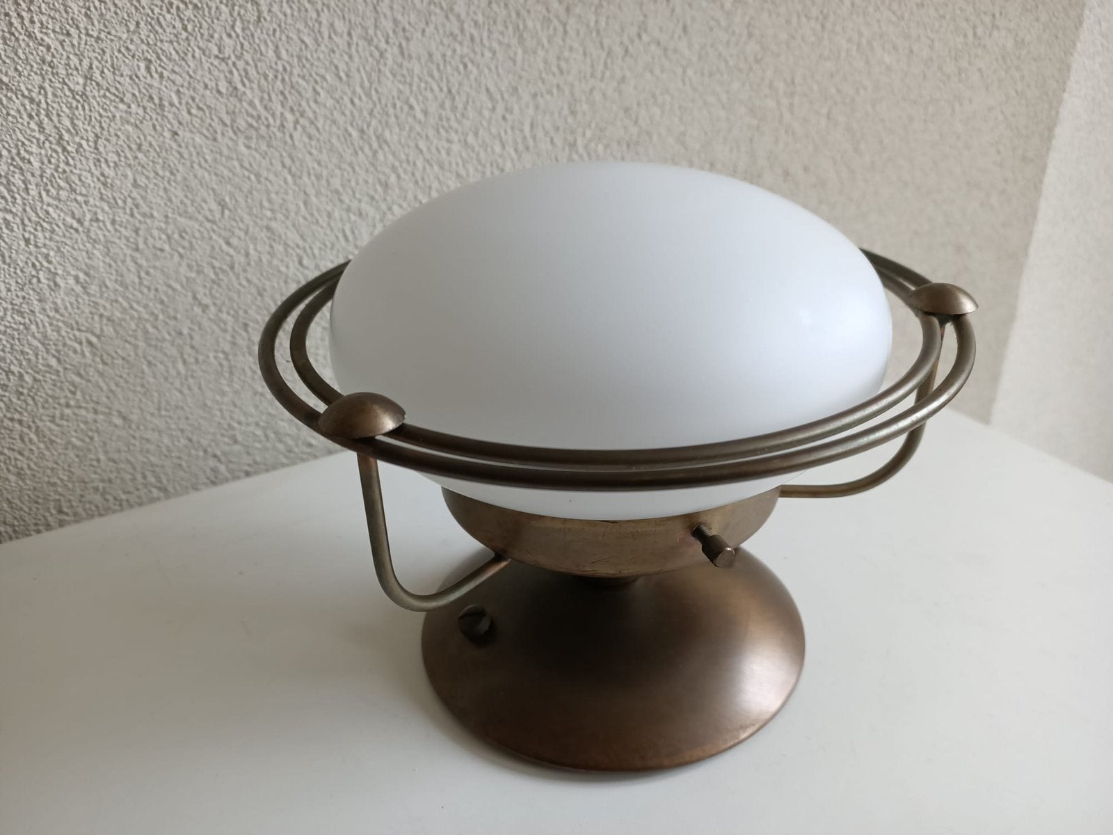 Steinhauer UFO plafondlamp messing met mat witte kap, Ophalen, Steinhauer, Inclusief lichtbron, 19 cm