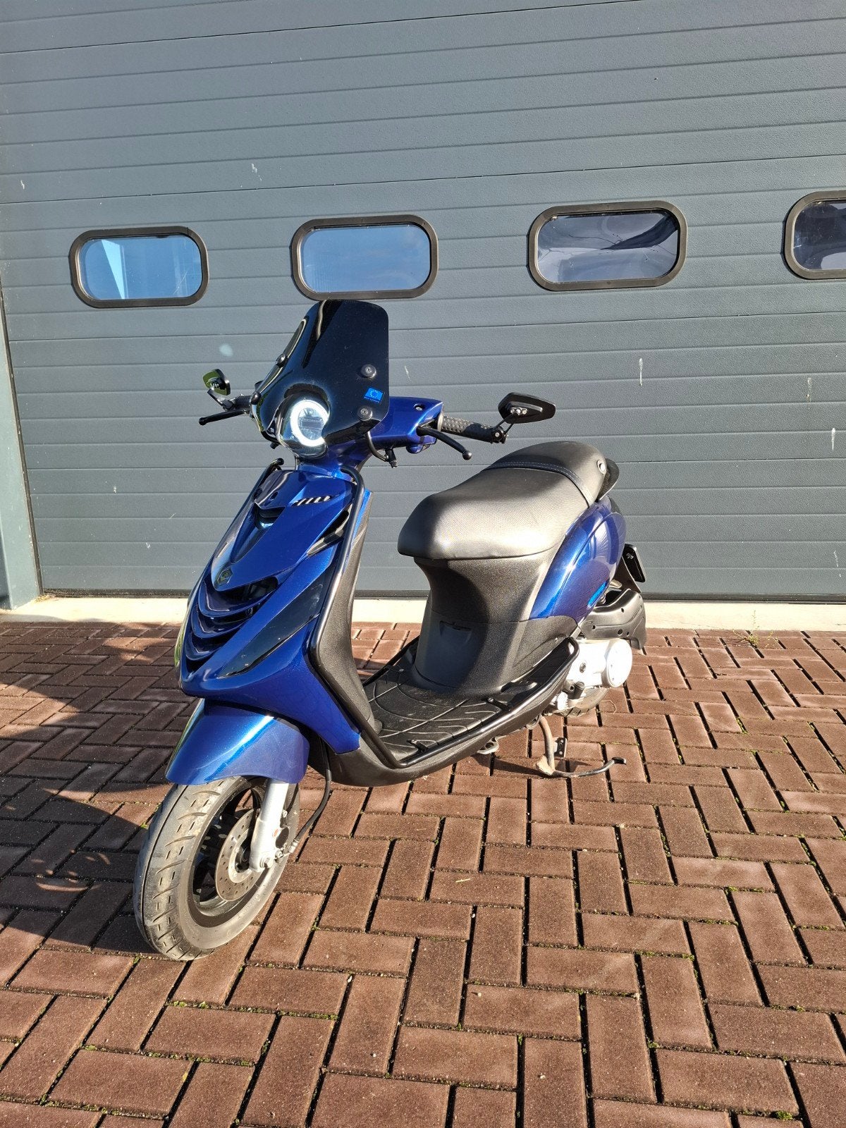 PIAGGIO Zip 4-takt E5 4200km bj.10-2022, Ophalen, Maximaal 45 km/u, Zip, Zo goed als nieuw