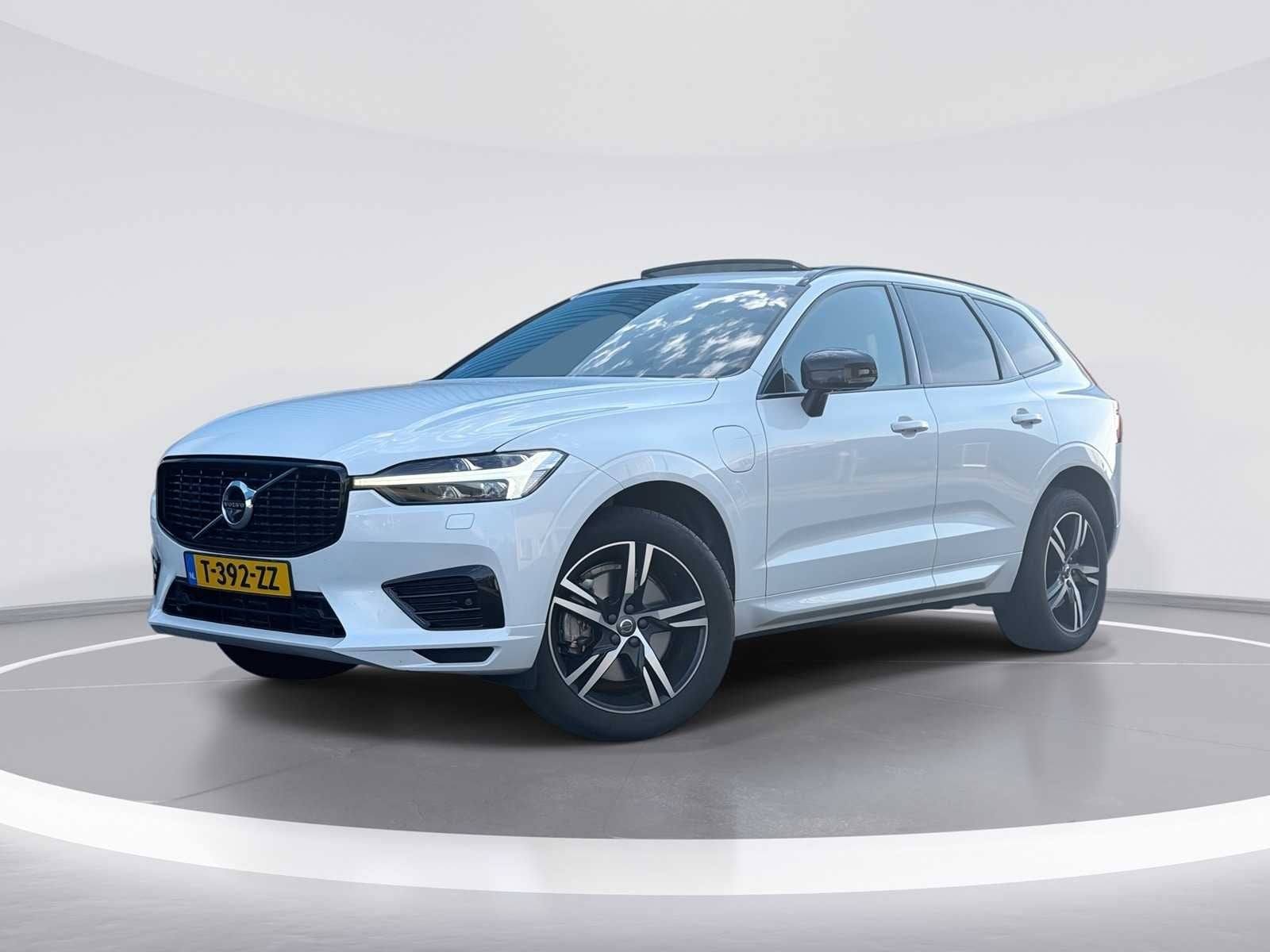 Volvo XC60 2.0 Recharge T6 AWD Inscription | T-392-ZZ i, Automaat, Gebruikt, Euro 6, 2069 kg