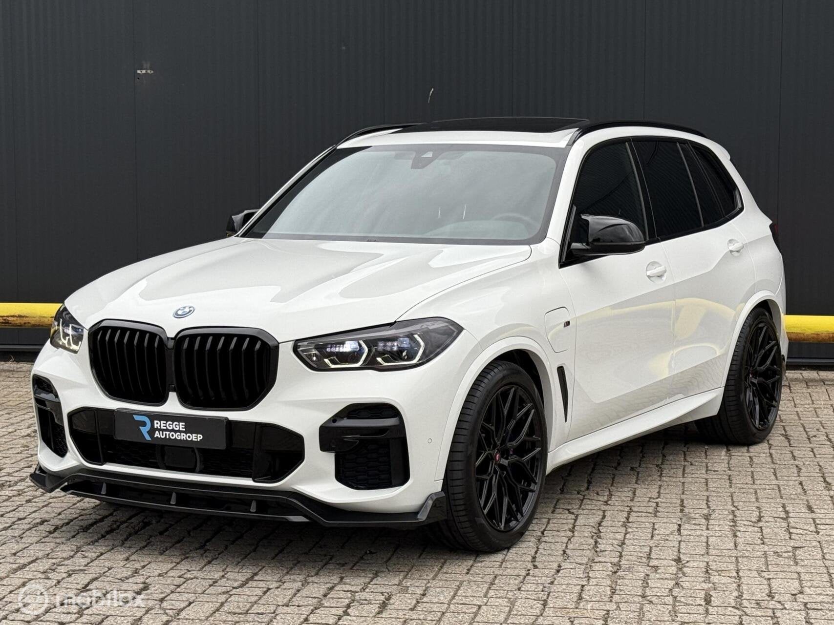 BMW X5 xDrive45e High Executive M-Pakket Performance,VOSSEN, Auto's, Gebruikt, 394 pk, Leder, Vierwielaandrijving
