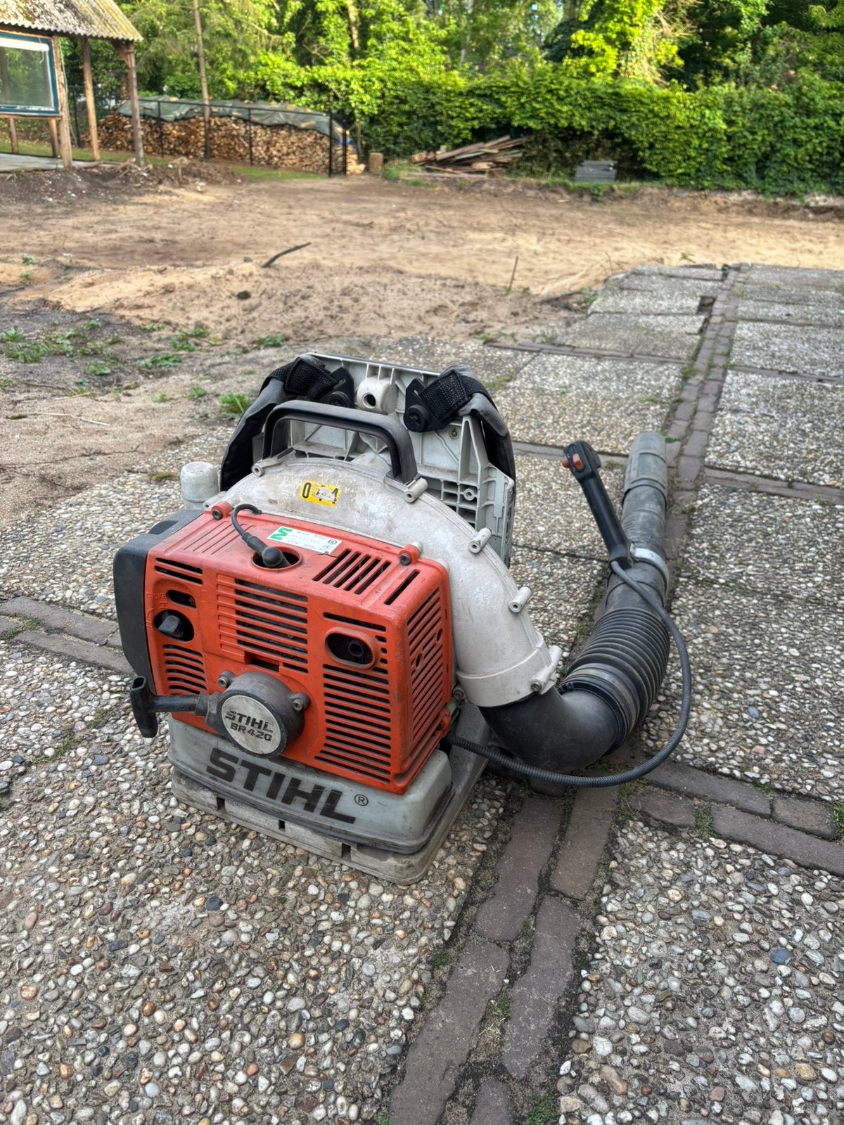 Stihl BR 420 Bladblazer - Krachtige Ruggedragen Benzine Blad, Tuin en Terras, Ophalen of Verzenden, Gebruikt, Benzine, Ruggedragen