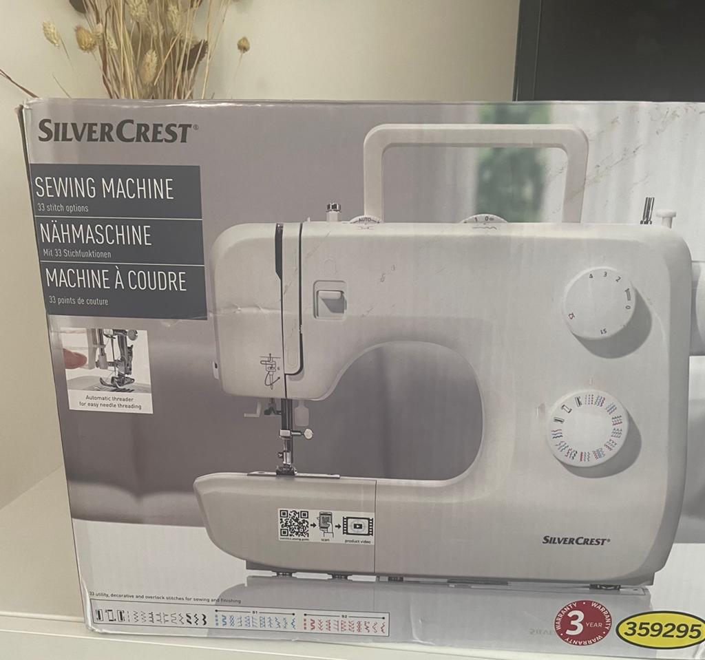 Te koop naaimaschine Merk SilverCrest, Ophalen, Zo goed als nieuw, Naaimachine, Overige merken