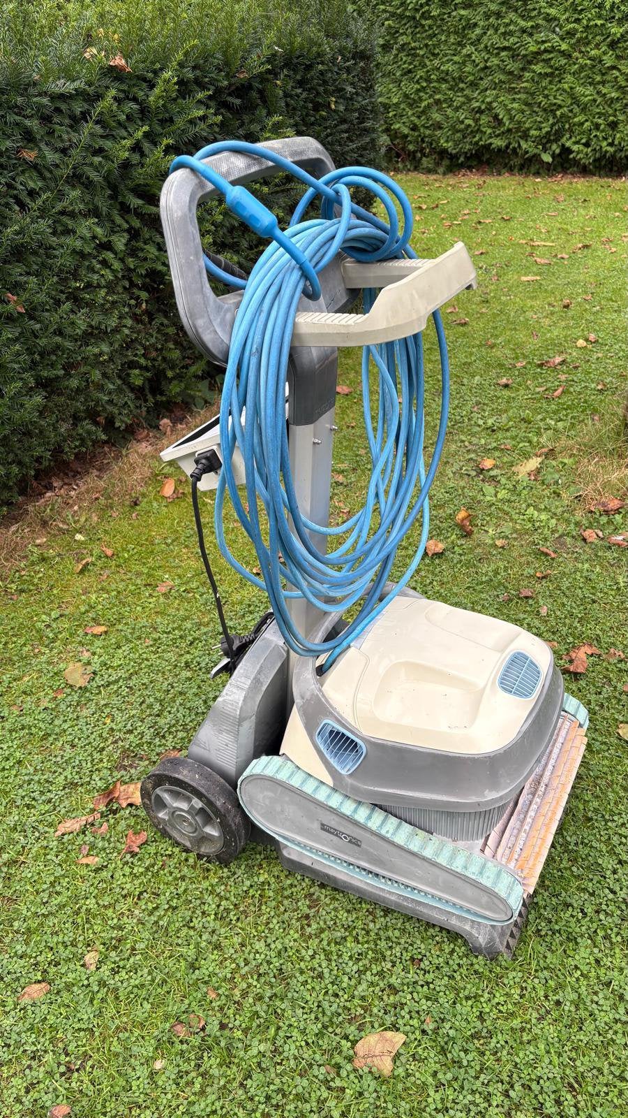 Dolphin S300i Zwembadrobot – Compleet met Caddy (Topmodel!), Ophalen, Gebruikt