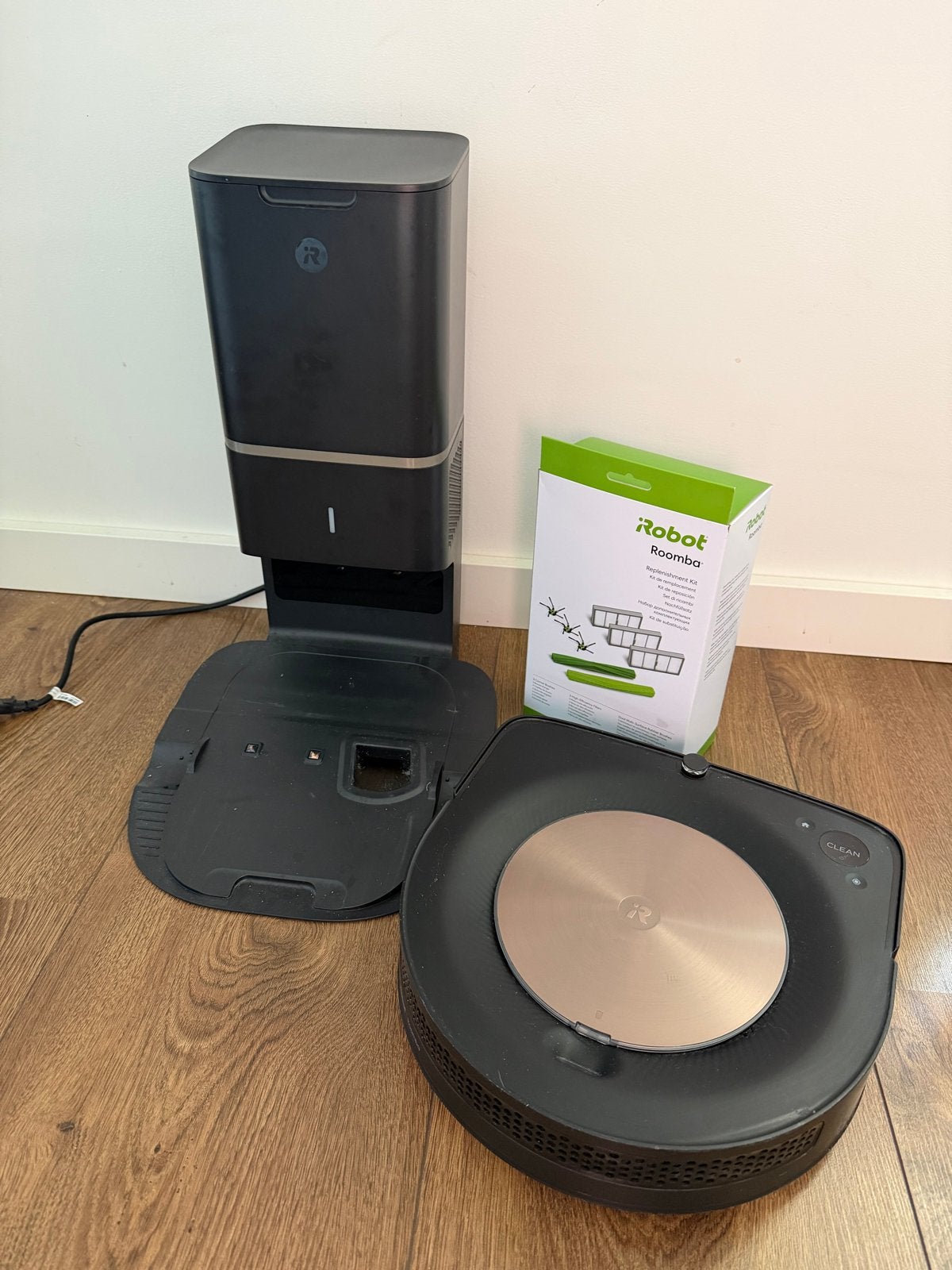 iRobot Roomba i7+ Robotstofzuiger met automatisch legen, Witgoed en Apparatuur, Stofzuigers, Ophalen, IRobot, Automatisch legen