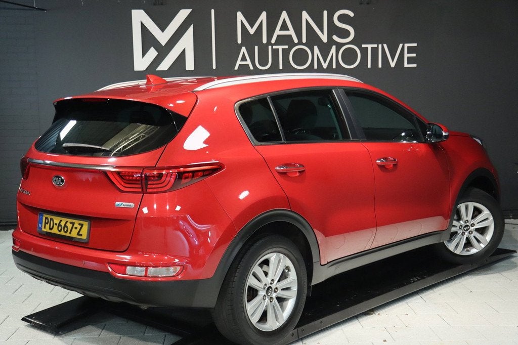 Kia Sportage 1.6 GDI / CAMERA / NAP / CRUISE / LED / CARPLAY, Voorwielaandrijving, Automatische klimaatregeling, Stof, Gebruikt