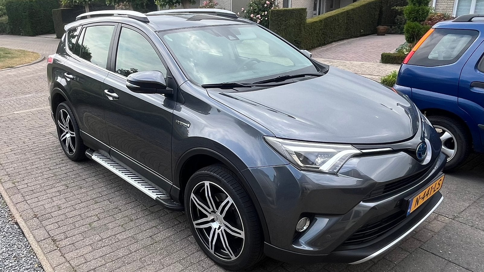 Toyota Rav4 2.5 Vvt-i Hybrid 197pk 2WD Aut 2017 Grijs, Stof, Zwart, 155 pk, Dealer onderhouden