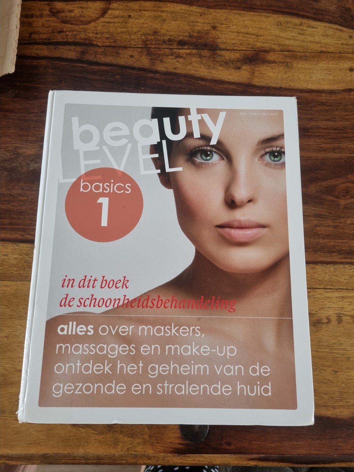 Beauty Level Basics 1 - ISBN 978-94-9127-708-5, Ophalen of Verzenden, Beta, Gelezen, MBO