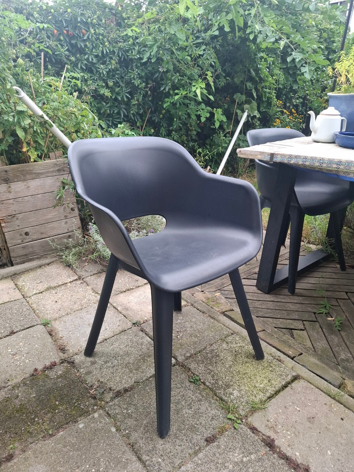 4 donkergrijze kuipstoelen voor buiten, Tuin en Terras, Ophalen, Gebruikt, Kunststof