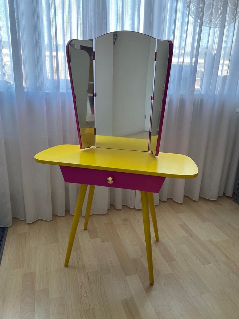 Vintage Kaptafel met Drieluik Spiegel - Geel & Roze, Ophalen, 100 tot 150 cm, 50 tot 100 cm, Zo goed als nieuw