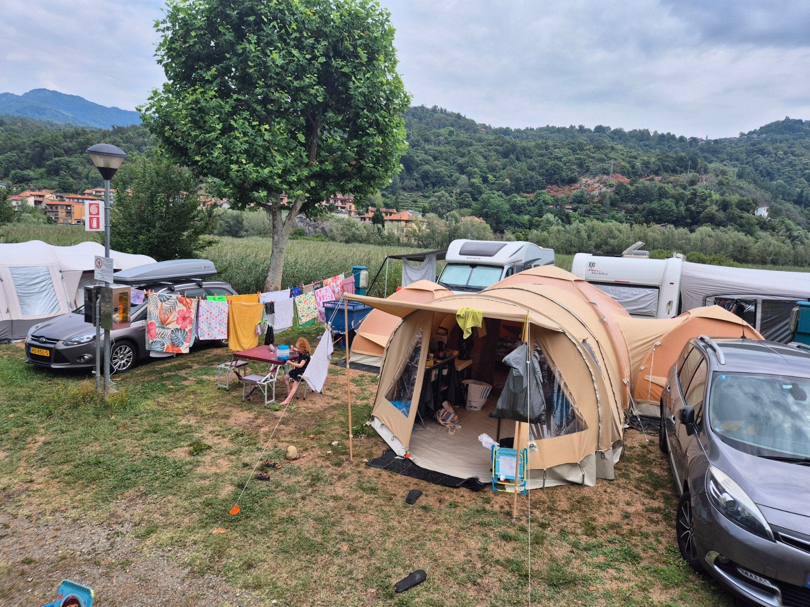 Karsten tent met karretje en compressorpomp, Ophalen, Gebruikt, Meer dan 6
