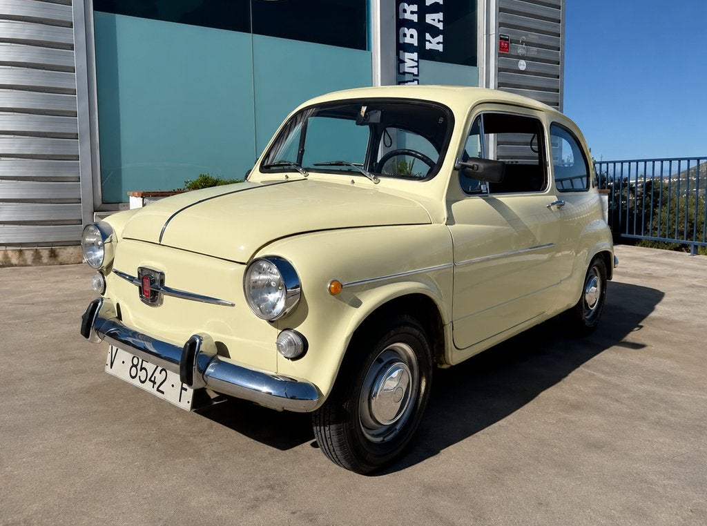 Seat / Fiat 600, bj 1973, slechts 66.000 km, 1e lak !, Auto's, Achterwielaandrijving, Zwart, 4 cilinders, Bedrijf