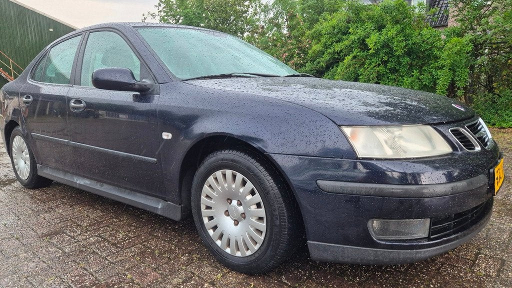 Saab 9-3 Sport Sedan 1.8t Vector turbo NIEUWE APK AIRCO LEDE, Auto's, Saab, Voorwielaandrijving, 1998 cc, Gebruikt, 4 cilinders