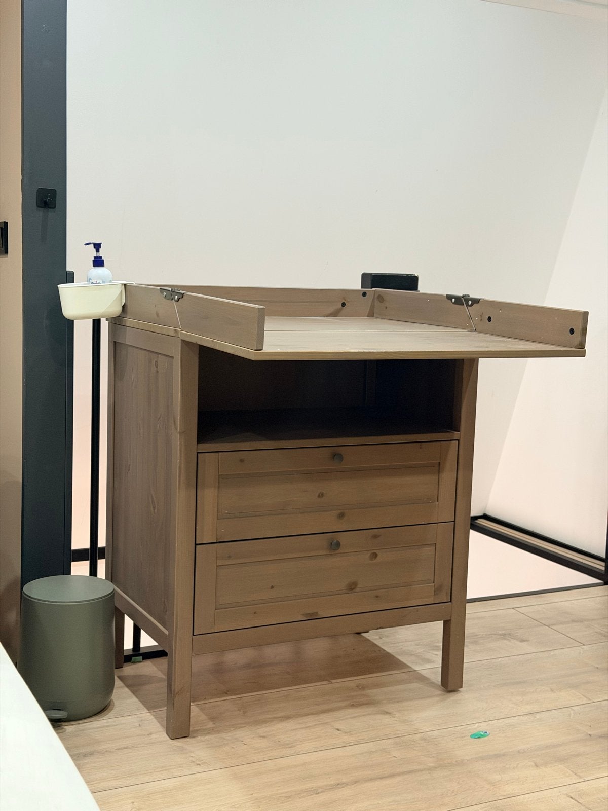 Houten IKEA commode met opklapbaar blad, Ophalen, Gebruikt, 50 tot 70 cm, 75 tot 100 cm