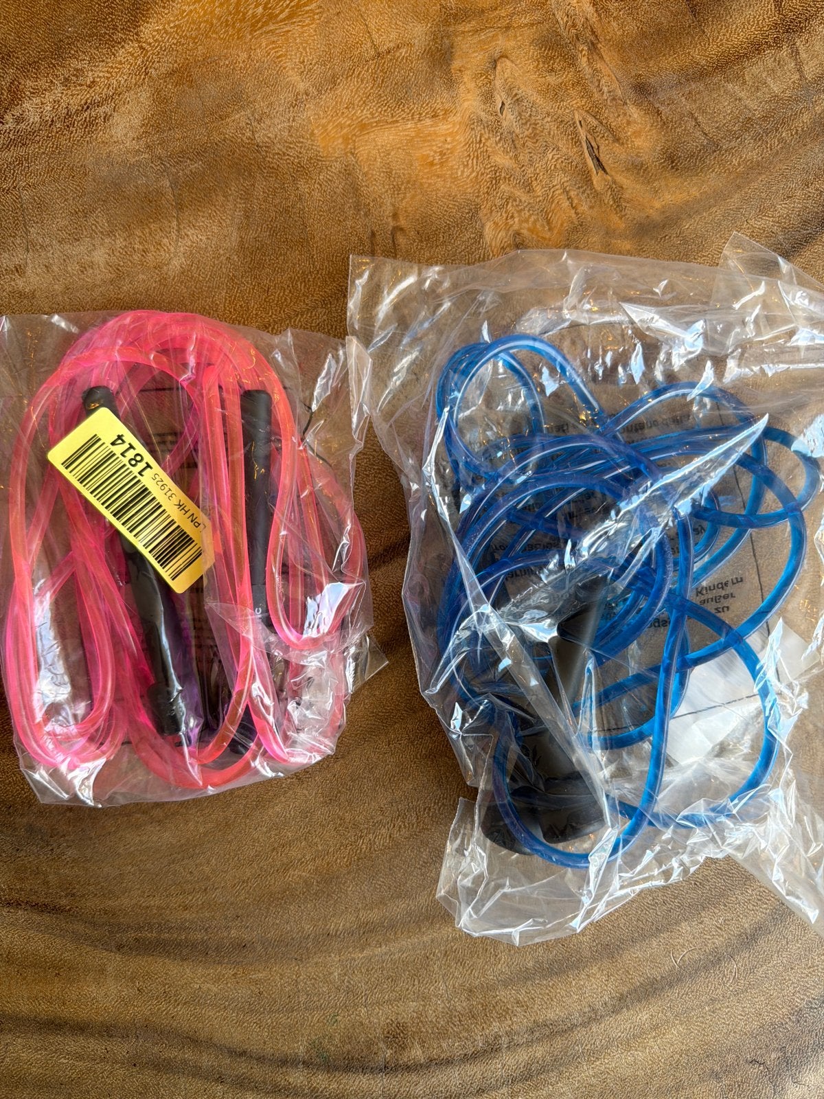 Springtouw blauw en roze - Nieuw in verpakking, Sport en Fitness, Springtouwen, Ophalen of Verzenden, Sport-springtouw, Nieuw