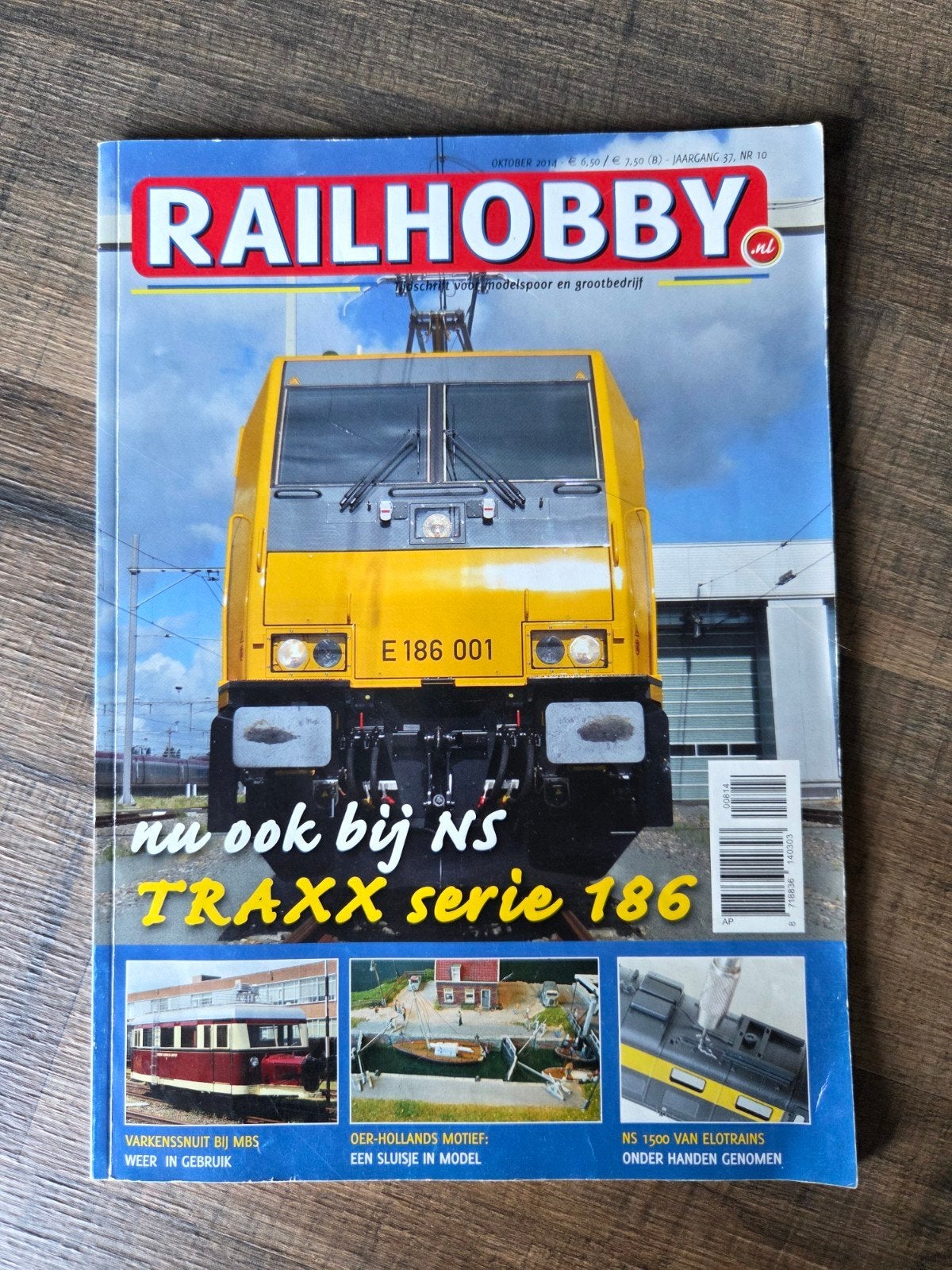 Railhobby oktober 2014 - TRAXX serie 186, Verzamelen, Ophalen of Verzenden, Gebruikt, Trein, Boek of Tijdschrift