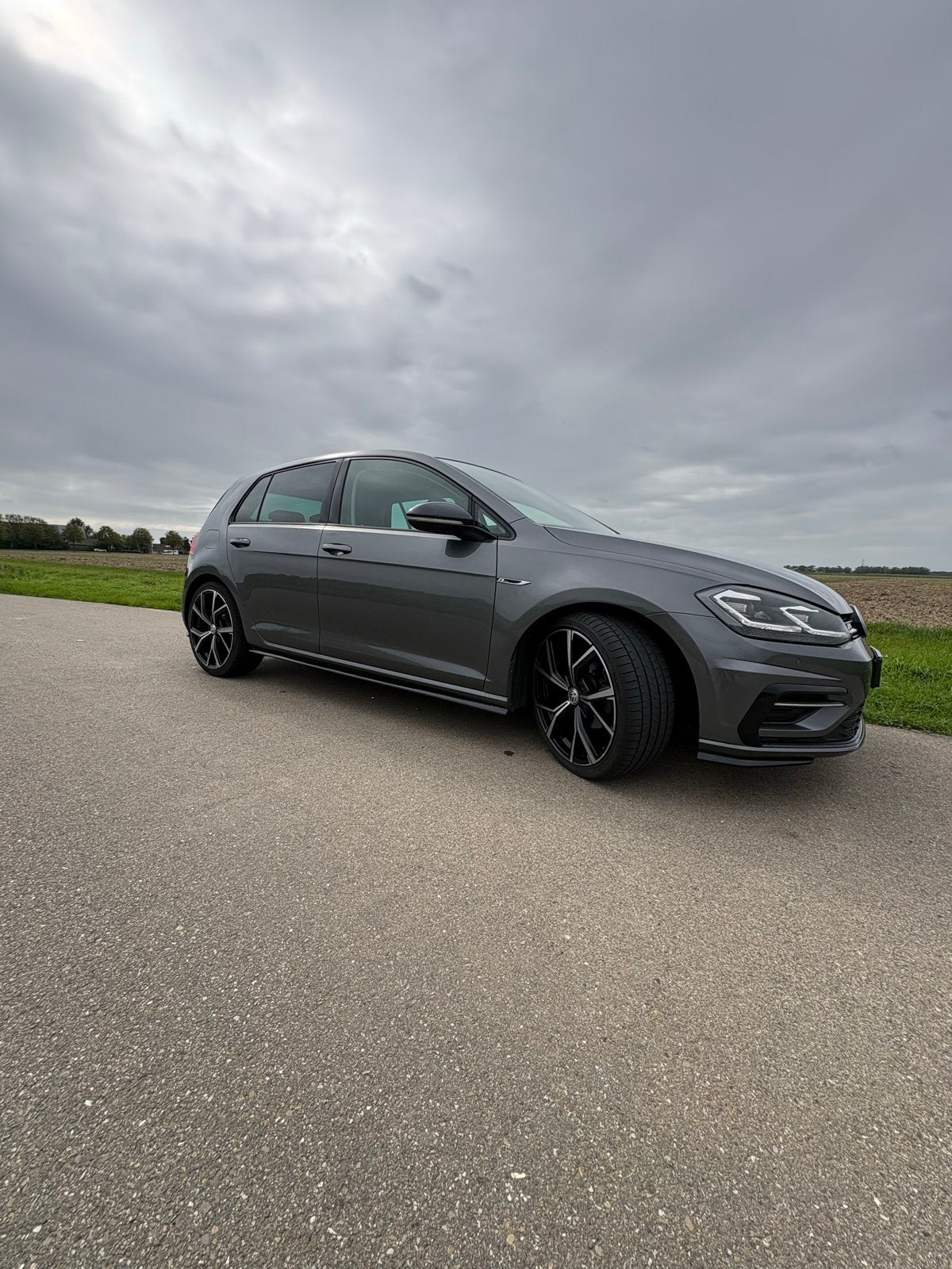 Volkswagen Golf 1.0 TSI 110pk 5D 2018 Grijs, Voorwielaandrijving, Handgeschakeld, 3 cilinders, 999 cc