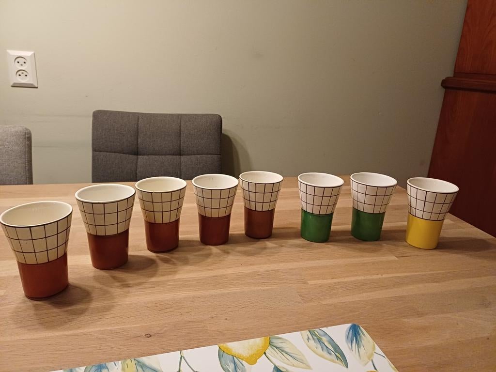 8 melkbekers van Granit Hungary, Antiek en Kunst, Ophalen of Verzenden