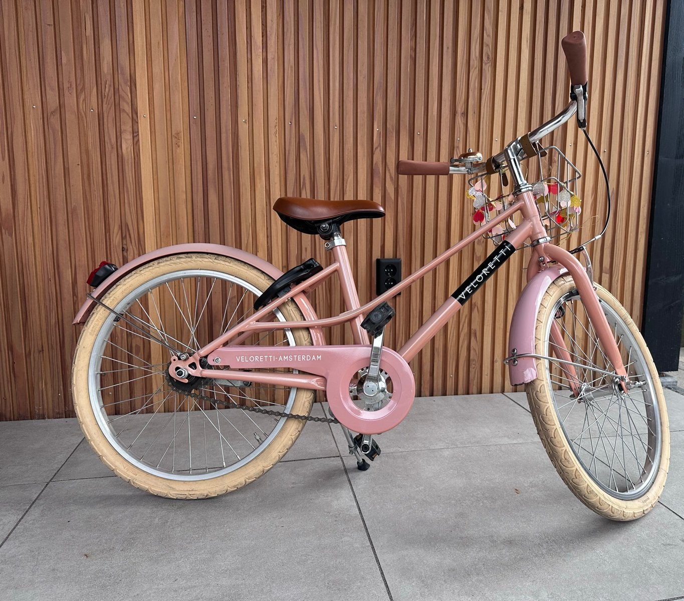 Roze Veloretti junior kinderfiets 20 inch nieuw achterlicht, Ophalen, Gebruikt, Terugtraprem, 20 inch of meer