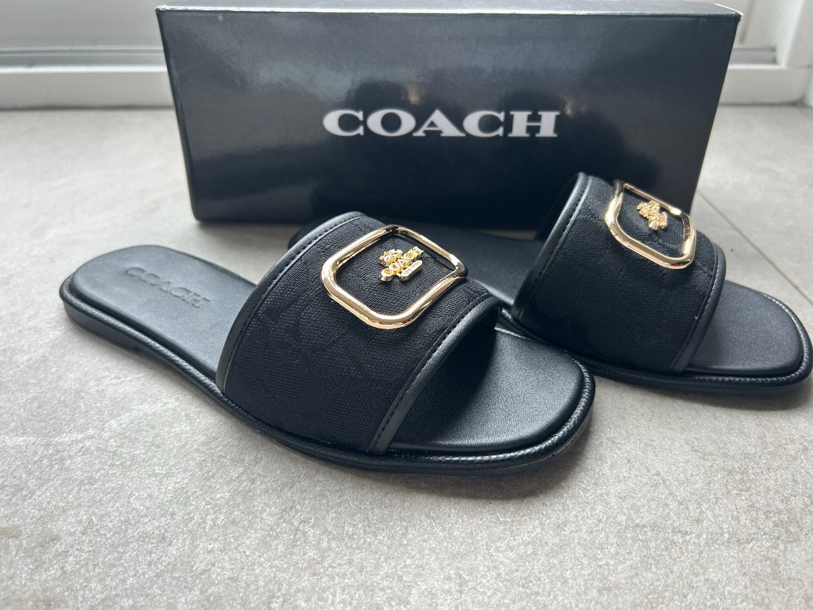 Coach slippers maat 39, Kleding | Dames, Verzenden, Nieuw, Zwart, Slippers
