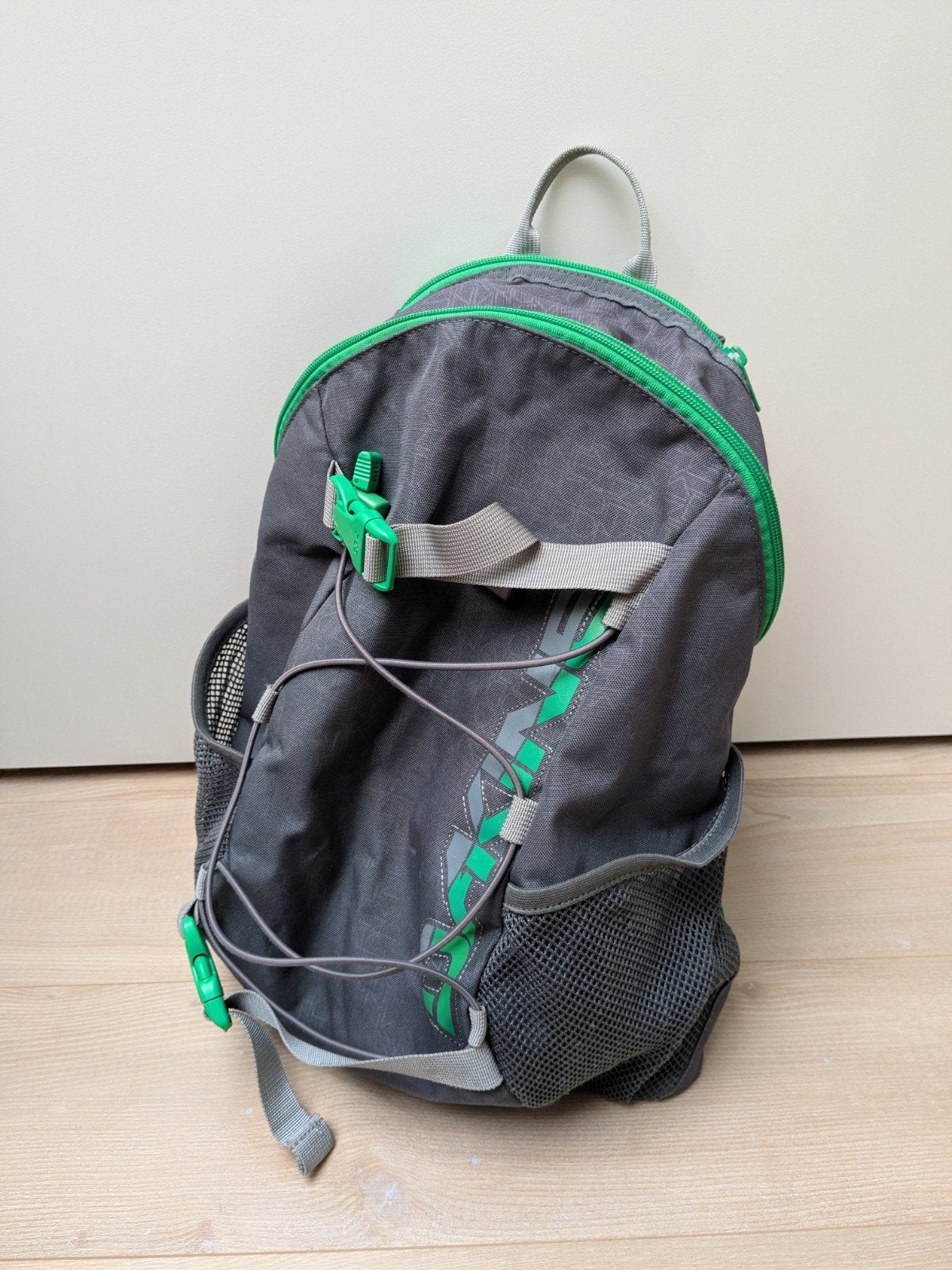 ❗ZGAN handige stoere grijze rugzak met veel vakken, 30 liter, Sieraden, Tassen en Uiterlijk, Tassen | Rugtassen, 25 tot 40 cm
