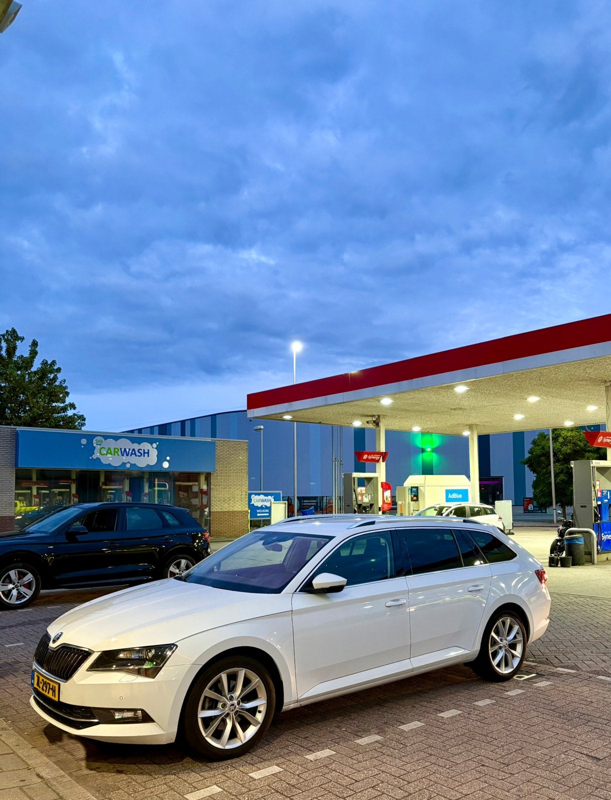 Complete en nette Superb 1.5TSI DSG, wit, 2019, rijklaar!, Auto's, 730 kg, 1498 cc, 4 cilinders, 150 pk