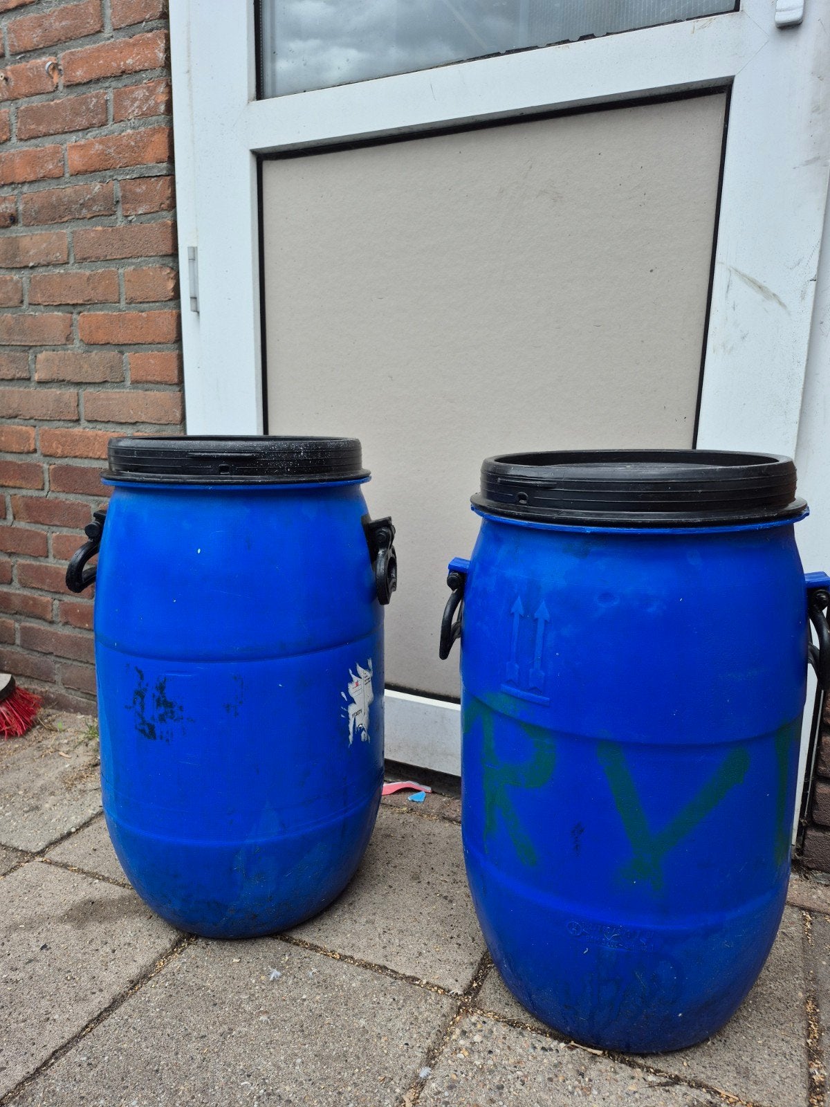 Voertonnen 50x26, Ophalen, Gebruikt