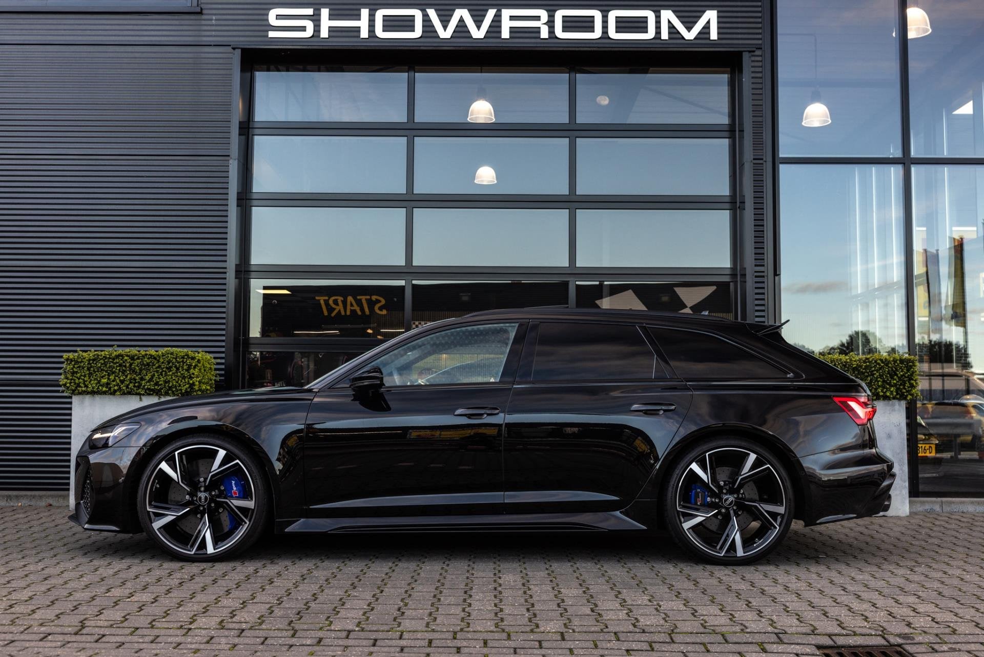 Audi RS6 Avant RS 6 TFSI quattro *RS Dynamic+* Pano, Trekhaa, Auto's, Automaat, Dealer onderhouden, Gebruikt, 600 pk