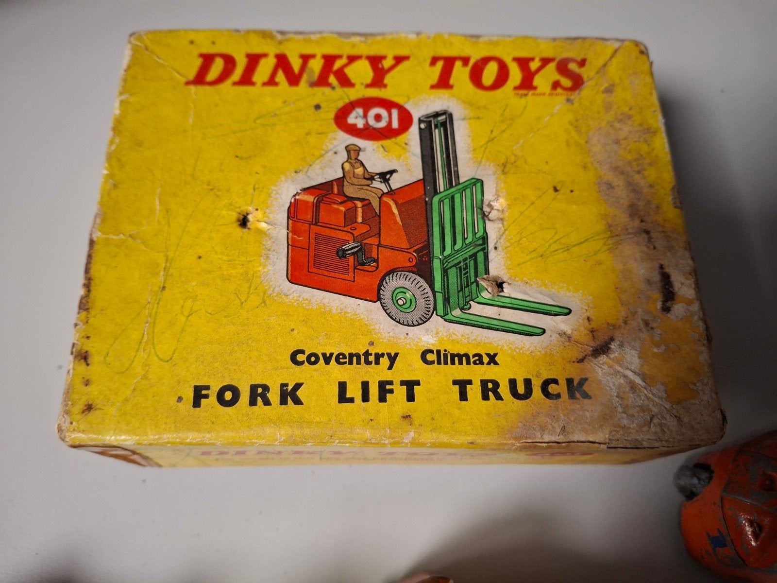 dinky 401 met origineel doosje, 3 stuks 1 koop, Ophalen of Verzenden, Bus of Vrachtwagen, Dinky Toys