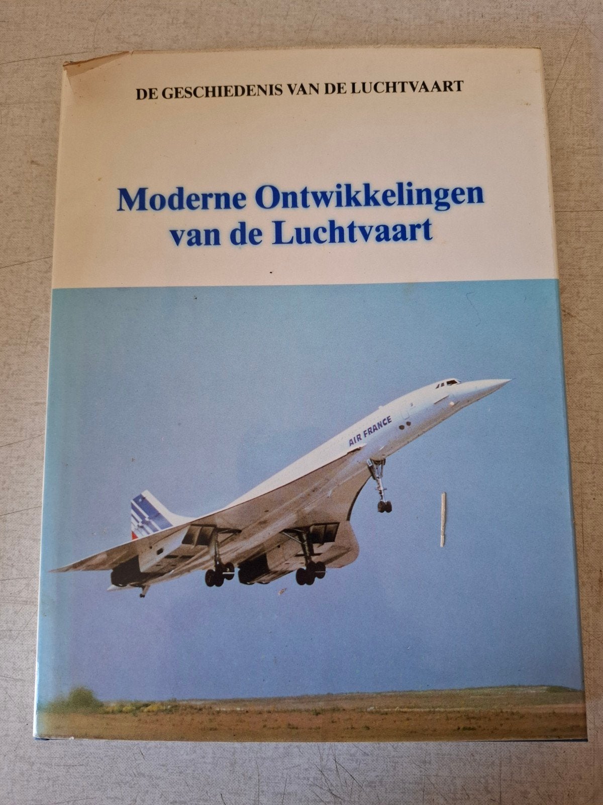 Moderne Ontwikkelingen van de Luchtvaart - Boek, Boeken, Ophalen of Verzenden, Gelezen, Overige onderwerpen, Anthony Robinson (Executive editor)