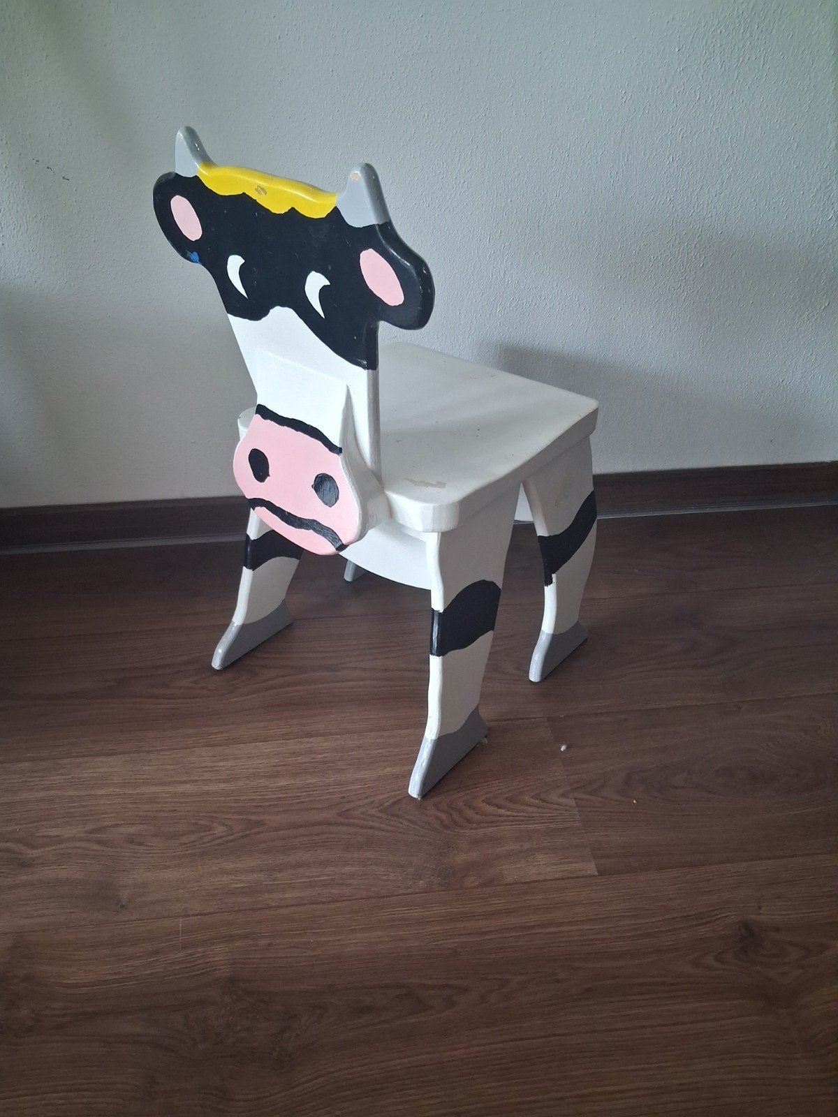 Leuke kinderstoel in koe-design, Kinderen en Baby's, Ophalen, Gebruikt, Stoel(en)