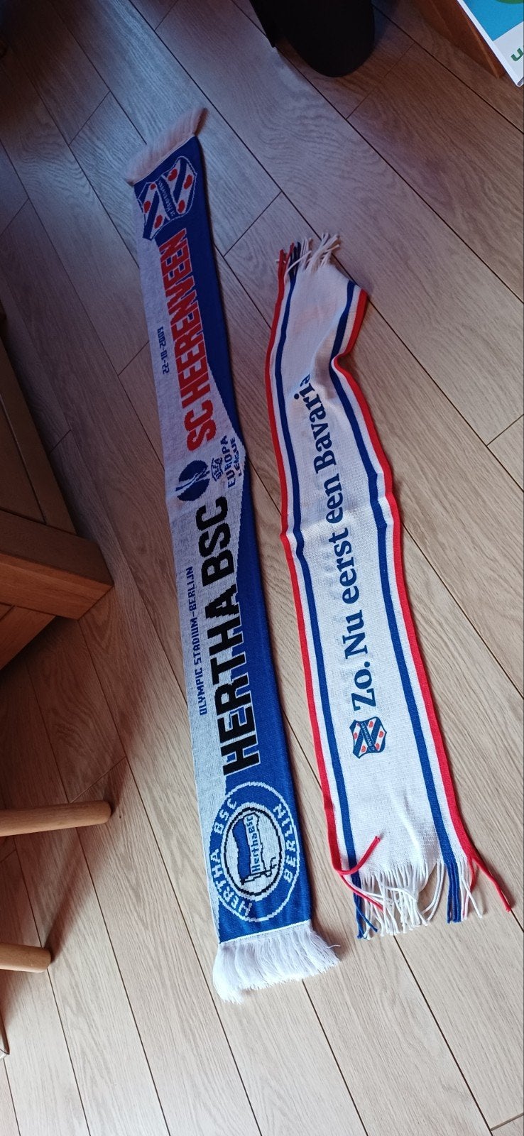 Voetbalsjaals: Hertha BSC & Zo Nu Eerst Een Bavaria, Ophalen, Zo goed als nieuw, Clubaccessoires