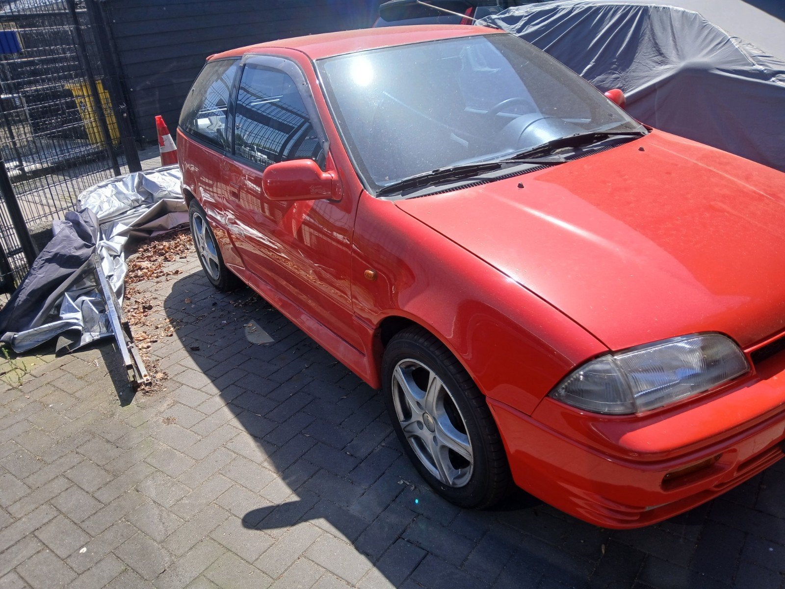 Suzuki Swift 1.3 GTI Twin-cam 16V U9 1992 Rood, foto 4