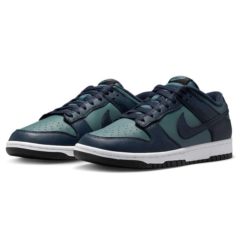 Nike dunk lowmineral slate armory navy maat 42,5, Kleding | Heren, Ophalen of Verzenden, Nieuw, Blauw