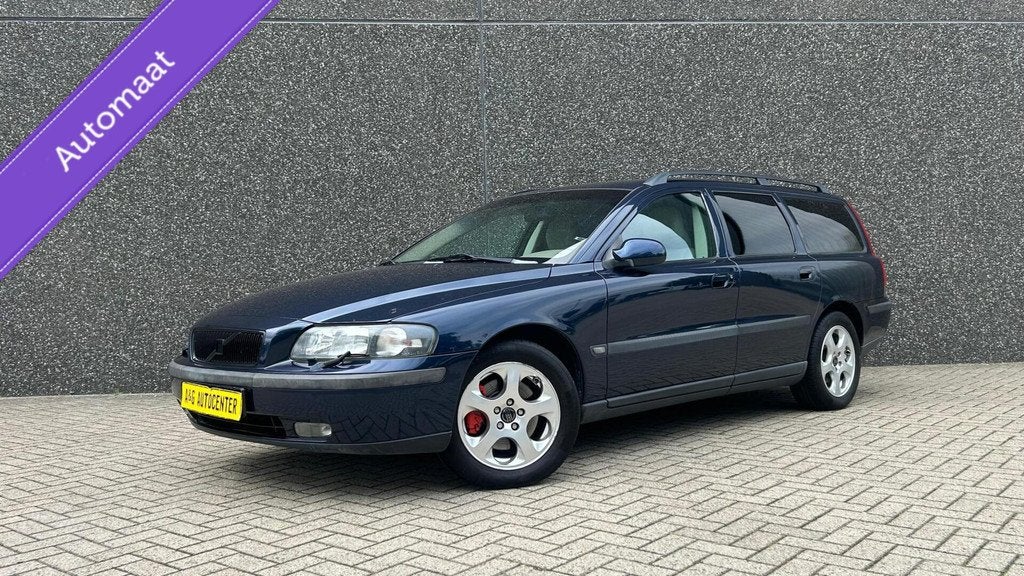 Volvo V70 2.4 T/1e Eig/200PK/Airco/CruiseContr/Leer/Trekhaak, Gebruikt, Blauw, Stoelverwarming, 2435 cc