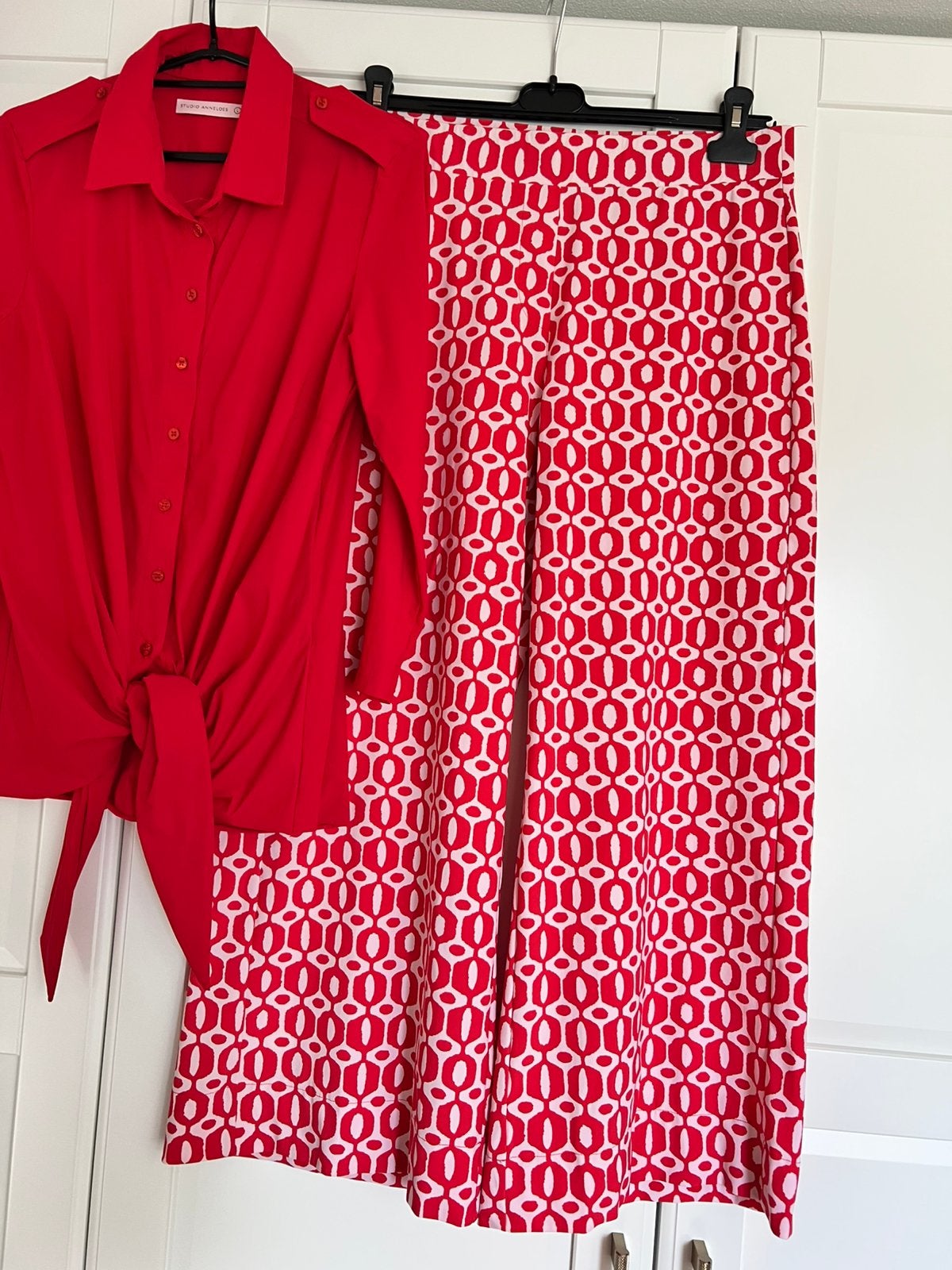 Studio anneloes set L chain culotte broek & poppy blouse red, Kleding | Dames, Broeken en Pantalons, Maat 42/44 (L), Ophalen of Verzenden