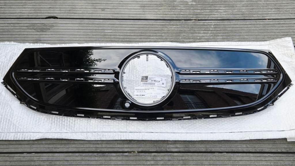 Originele Mercedes-Benz EQA EQB AMG Grill Nieuw A2438808702, Auto-onderdelen, Voor, Mercedes-Benz, Nieuw, Ophalen of Verzenden