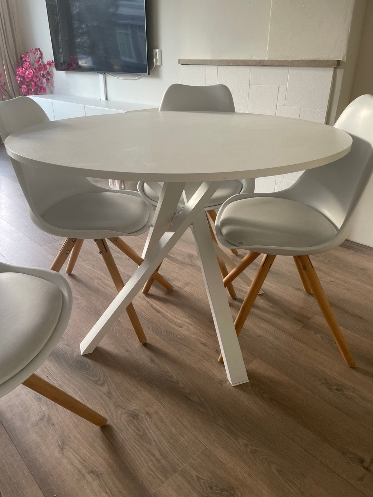 Eettafel Rond wit Ikea, Ophalen, Rond, Zo goed als nieuw, Vier personen