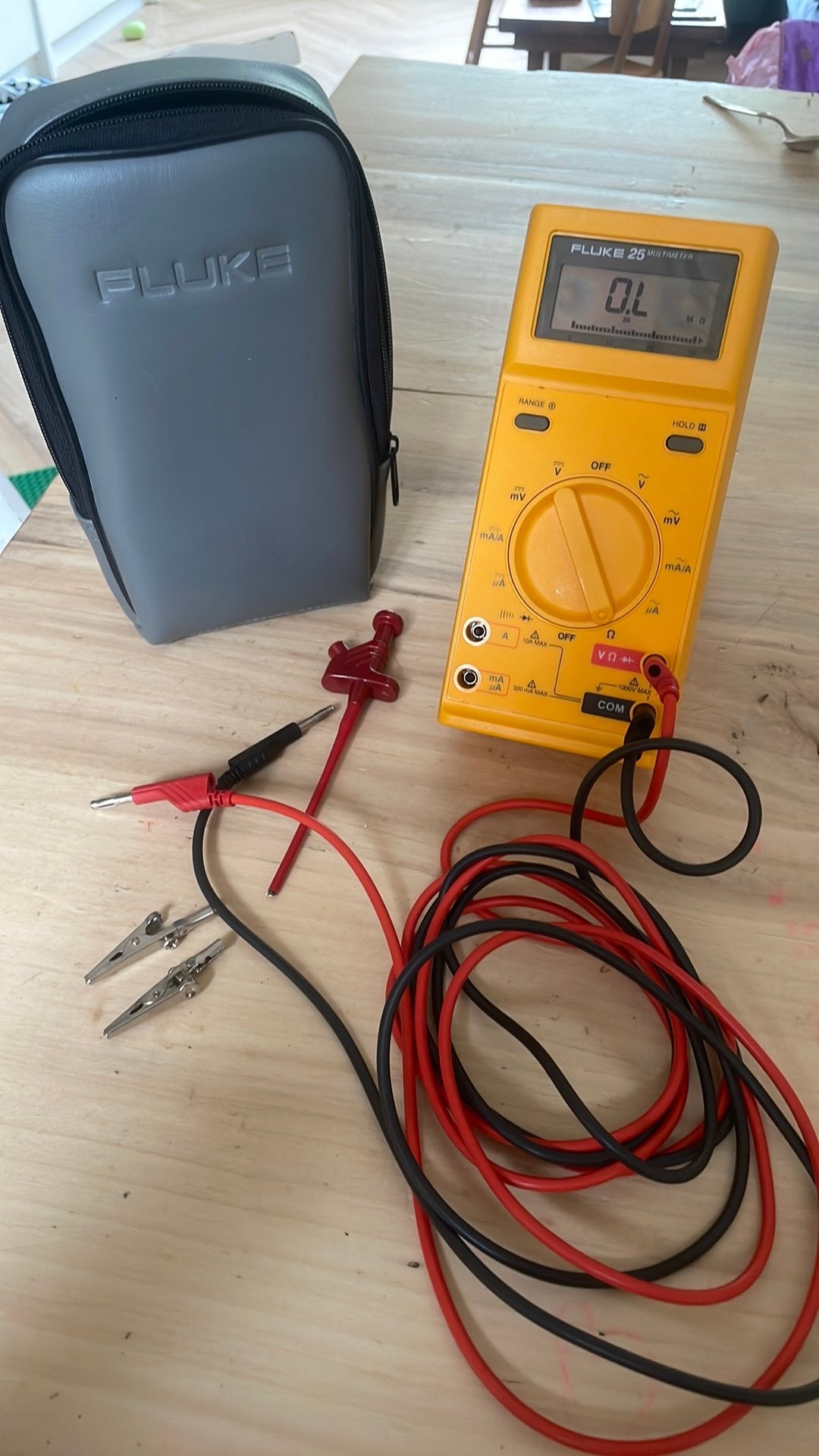 Fluke 25 Multimeter met draagtas en meetsnoeren, Ophalen of Verzenden, Gebruikt, Multimeter