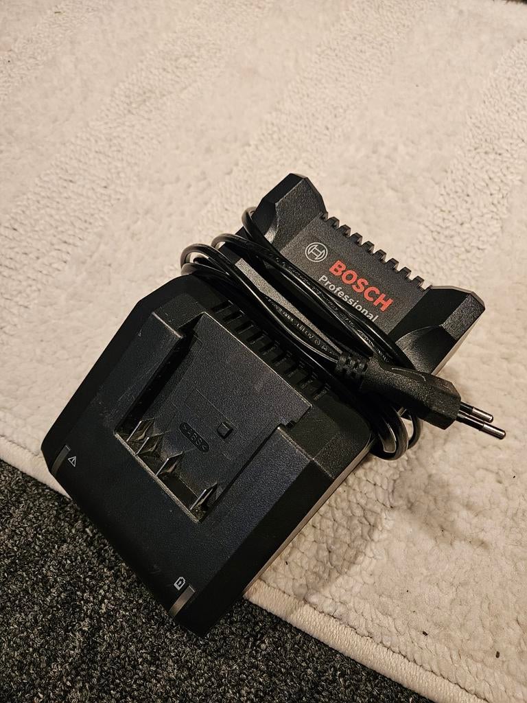 Bosch Professional 18V Snellader - Wandmontage mogelijk, Ophalen of Verzenden, Zo goed als nieuw