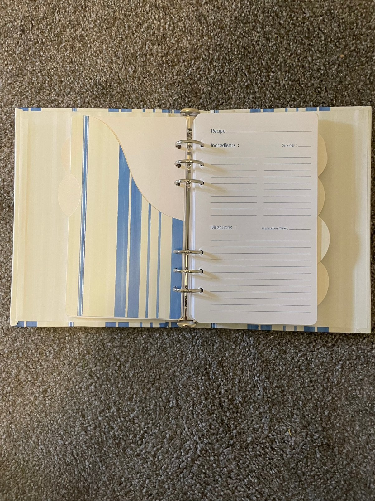 Receptenboek uit Disneyland Parijs., Boeken, Ophalen of Verzenden, Zo goed als nieuw