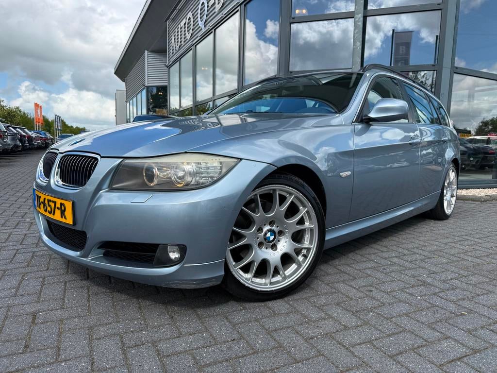 BMW 3-serie Touring 325i | 6 Cilinder | Camera | Automaat |, Auto's, 745 kg, Achterwielaandrijving, Gebruikt, Blauw