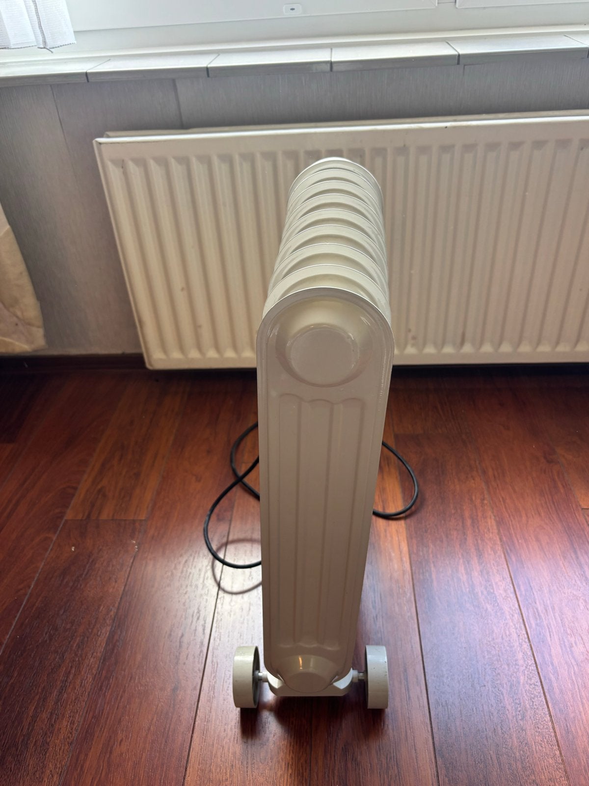 Elro Olie Radiator Heater V09 - 2000W, Ophalen, 30 tot 80 cm, Gebruikt, Radiator