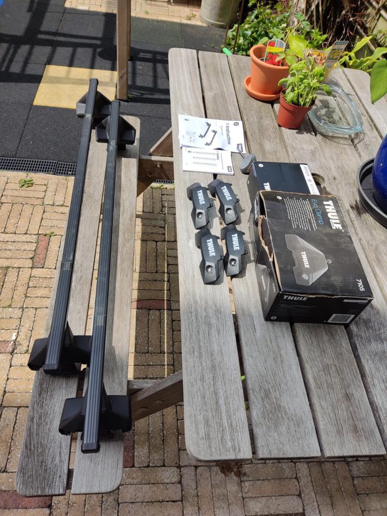 Thule dakdragers(Evo Clamp7105 + SquareBar) o.a Hyundai i20, Auto diversen, Dakdragers, Ophalen, Zo goed als nieuw