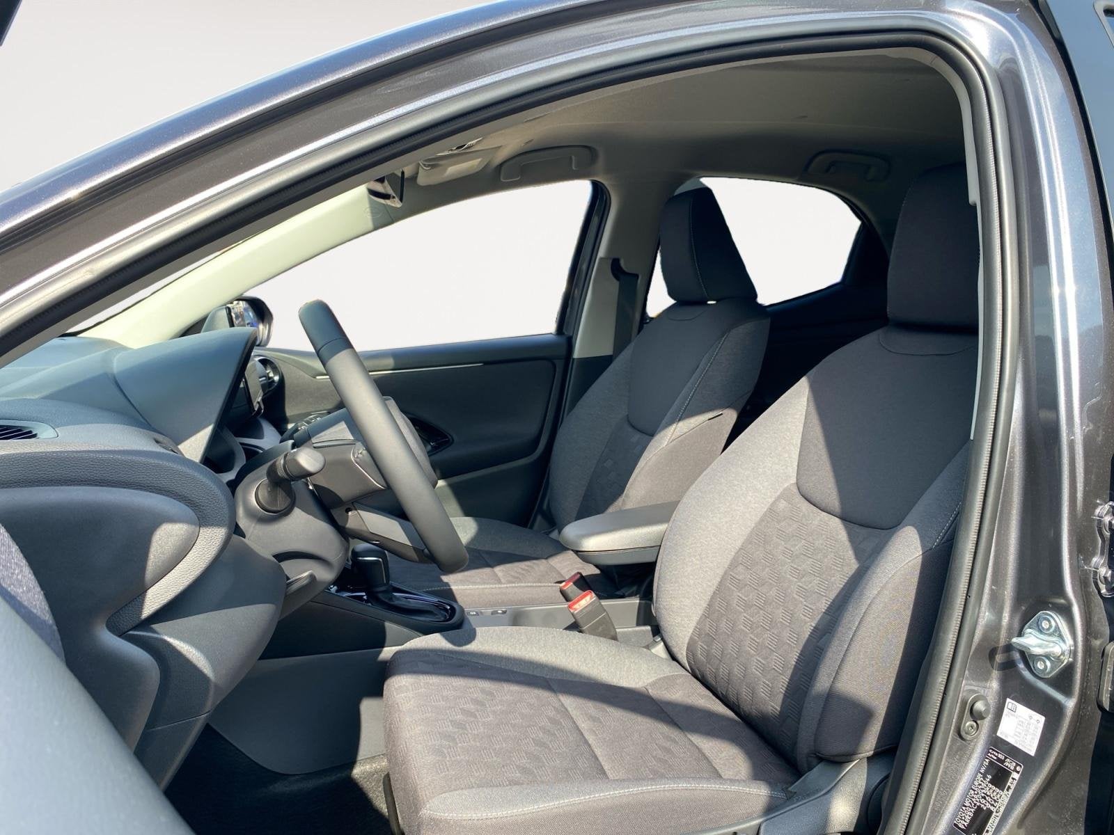 Toyota Yaris 1.5 Hybrid 115 automaat Comfort NIEUW | Digitaa, Auto's, 12 maanden, Gebruikt, 1490 cc, Bedrijf