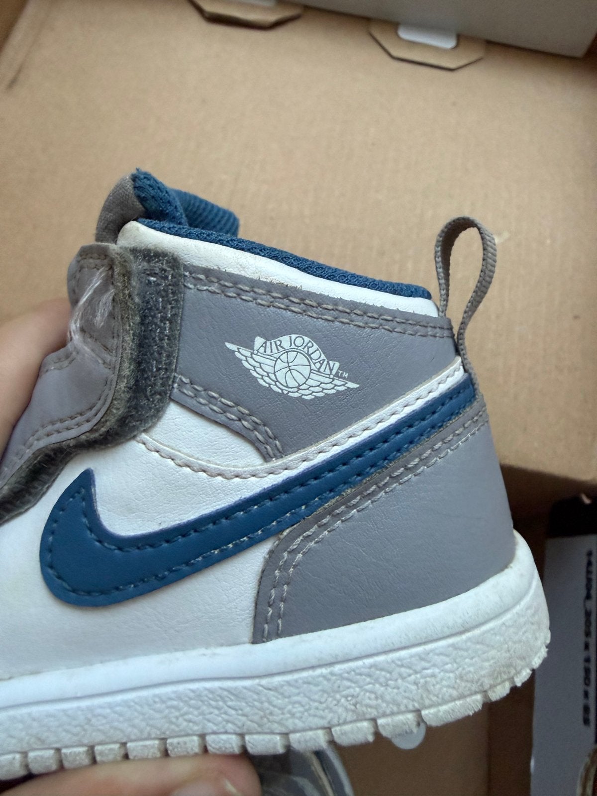 Jordan 1 Mid Alt (TD) - Zo goed als nieuw, Ophalen of Verzenden, Zo goed als nieuw, Jongen of Meisje, Sportschoenen