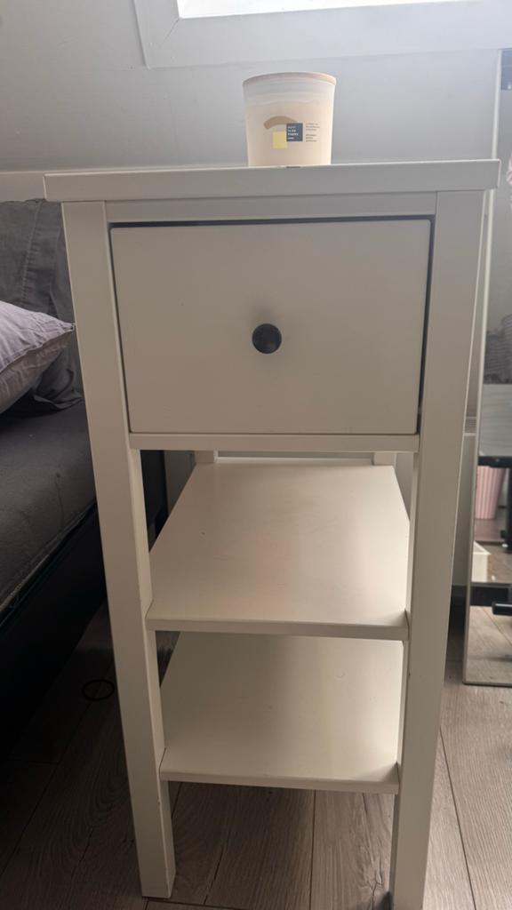 2 witte IKEA Hemnes nachtkastjes - Gebruikt maar stevig, Ophalen, Minder dan 45 cm, Zo goed als nieuw, 70 cm of meer