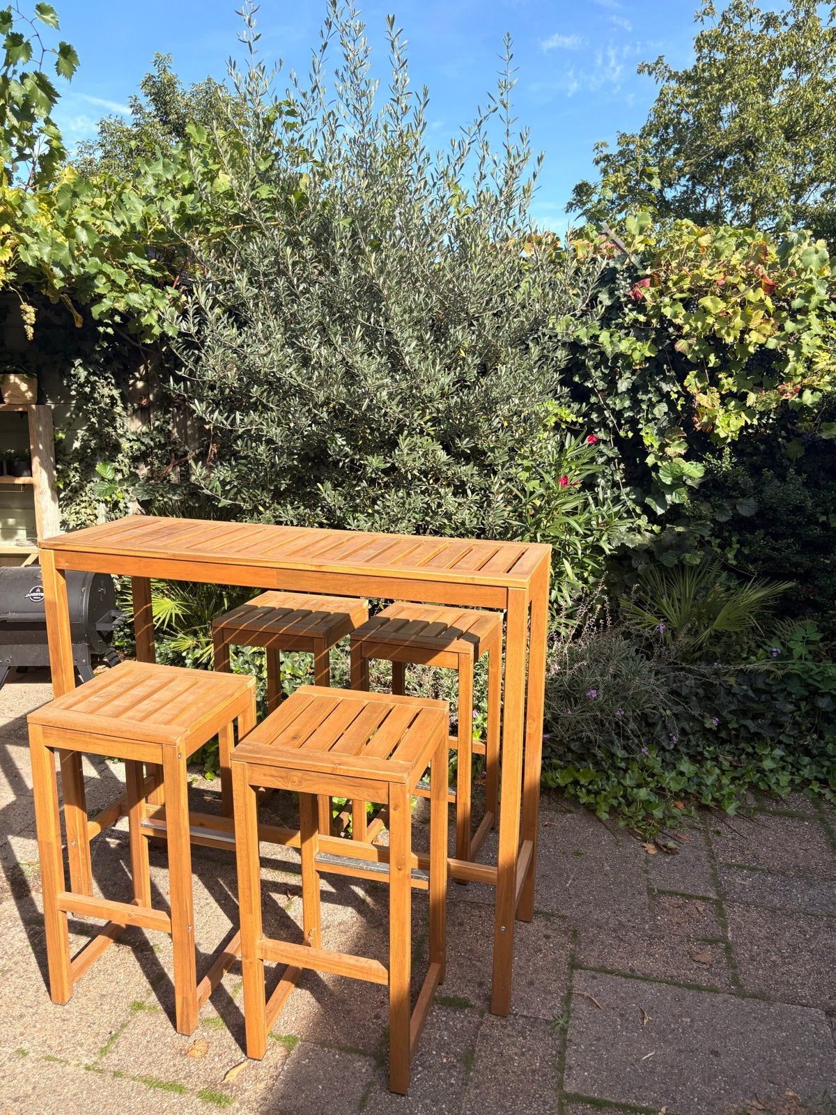 IKEA NÄMMARÖ Bartafel met 4 barkrukken - Zo goed als nieuw